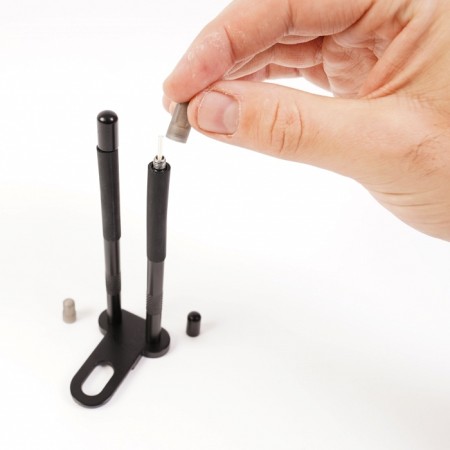 AVID - Lok Down Snag Ears